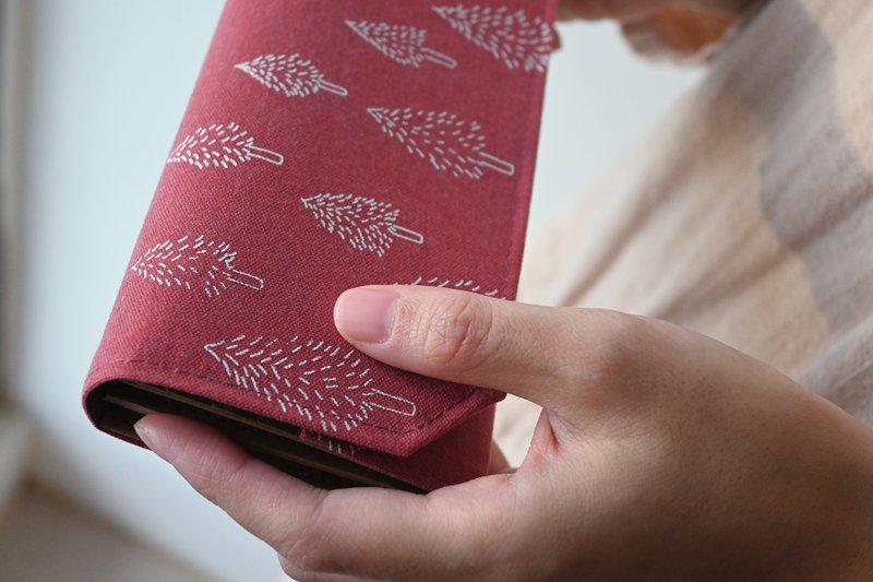 Brick red tree Canvas Wallet with Washable Paper, Lightweight, Eco-friendly - กระเป๋าสตางค์ - วัสดุอีโค สีแดง