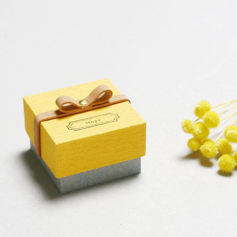 Hope // Yellow) Giftbox Leather ribbon A small box that conveys your feelings - Gift Wrapping & Boxes - Paper Yellow