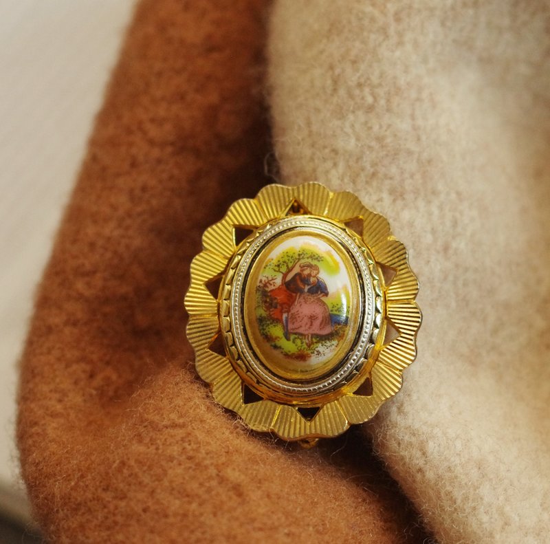 古董Vintage金色蕾絲雕花小情侶愛人橢圓Cameo別針胸針 B1954 - 胸針 - 其他材質 金色