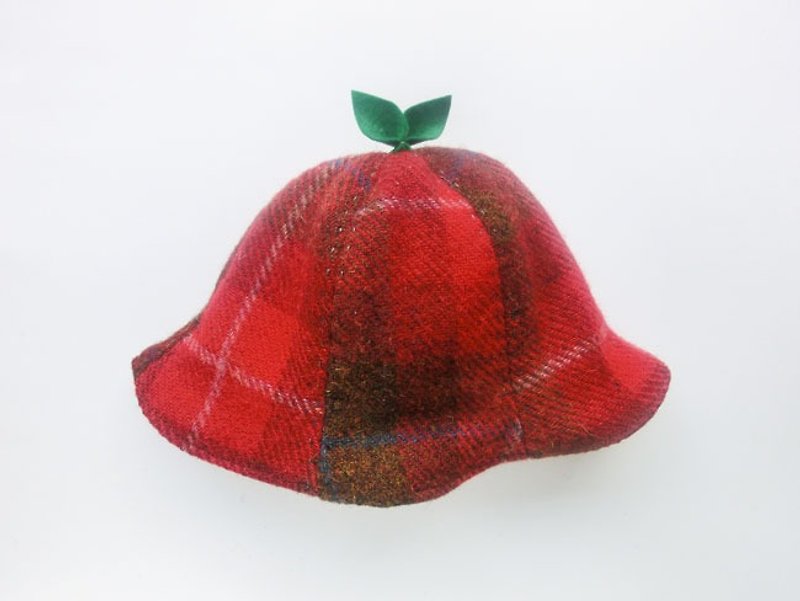 SALE! Grow Up! Wool Leaf Hat with Harris Tweed / Red 46cm - ผ้ากันเปื้อน - ขนแกะ สีแดง