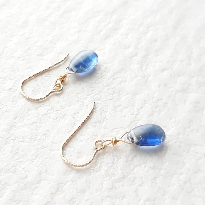 14KGF Stone Kyanite flat oval egg noodles earrings (clip-available) - ต่างหู - เครื่องประดับพลอย 