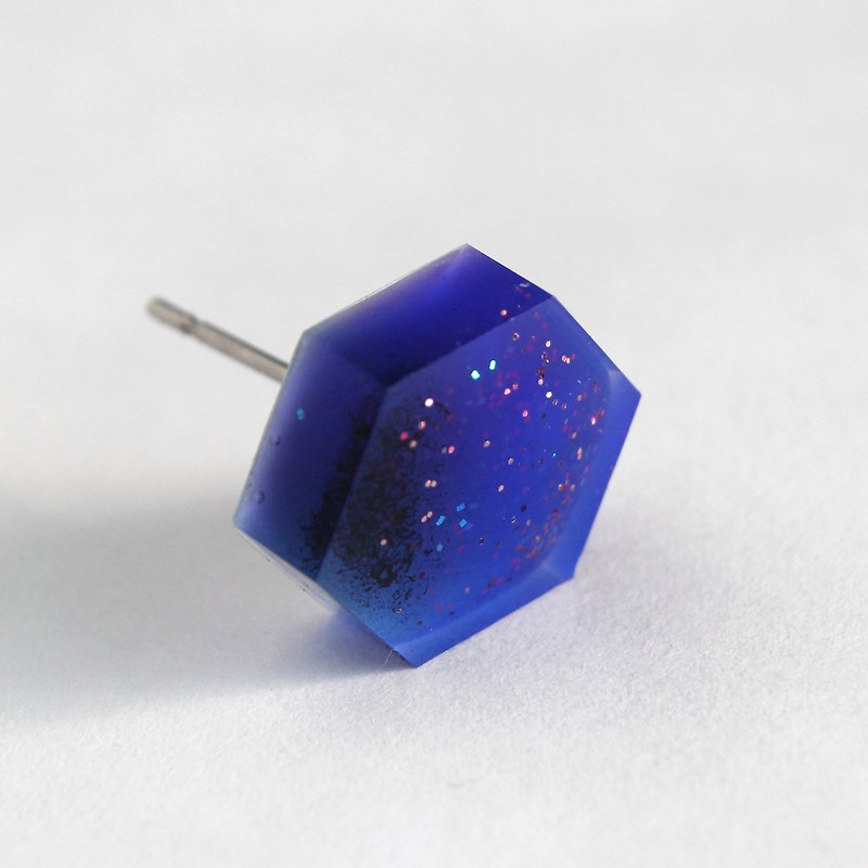時光掃描 / 樹脂耳環 - 單隻 / 六角形 深藍 紫色 漸層 - 耳環/耳夾 - 樹脂 紫色
