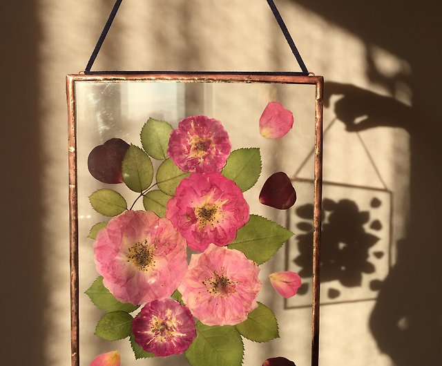 Double glass frame with real pressed roses, Wall decoration. - Shop  ChaikaFlowersShop Wall Décor - Pinkoi