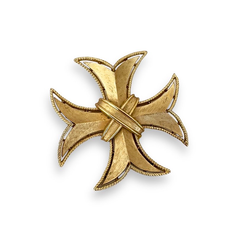 Vintage Trifari Brooch Maltese Cross Gold tone signed 1960s Heraldic pin - เข็มกลัด - ดินเผา สีทอง