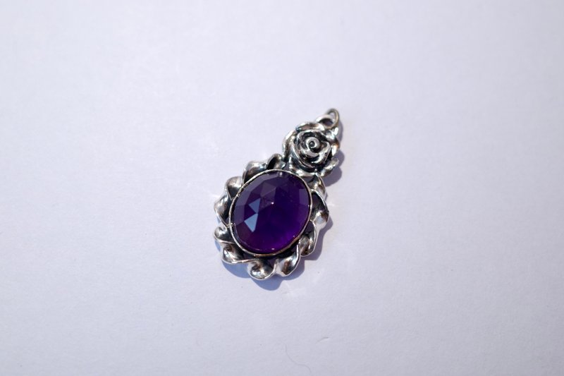 Amethyst - Amethyst Rose Sterling Silver Pendant - สร้อยคอ - เงินแท้ สีม่วง