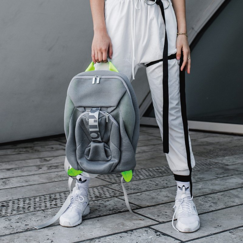 AIR Silver Mandrill Backpack - กระเป๋าเป้สะพายหลัง - ไฟเบอร์อื่นๆ สีเงิน