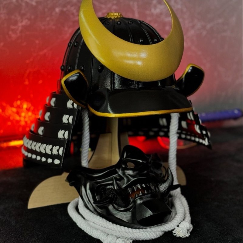 Wearable Samurai Helmet, Kabuto cosplay, Japanese Armor, Yoshitsune Kabuto - 口罩/口罩收納套 - 樹脂 黑色