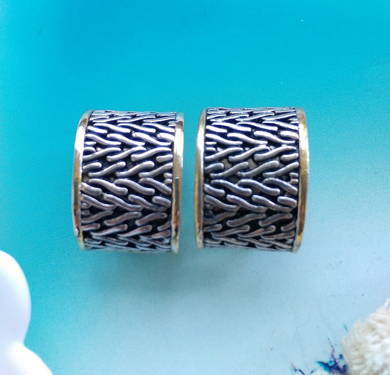 ヴィンテージジュエリー ウエスタンアンティークジュエリー ワイドバージョン Cリングノンホールピアスイヤリング - ピアス・イヤリング - 金属 ゴールド