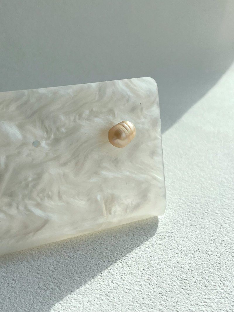 日常使いに。天然淡水パール925純銀ピアス（一点物） - ピアス・イヤリング - 真珠 