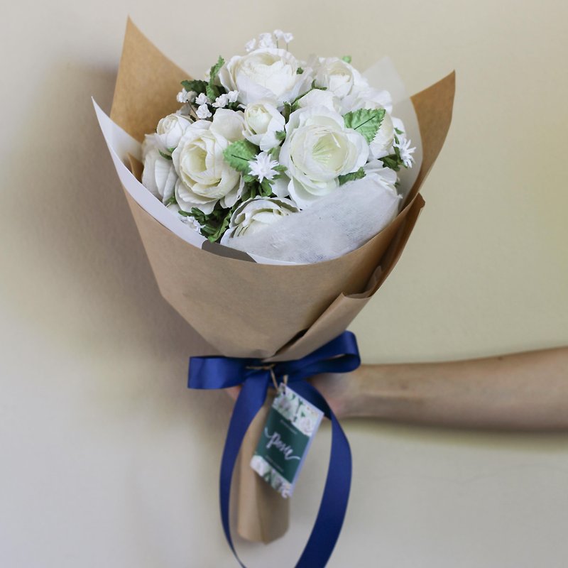 VB101 : ช่อดอกไม้วันวาเลนไทน์ ควีนโรสสีขาว - ตกแต่งต้นไม้ - กระดาษ ขาว