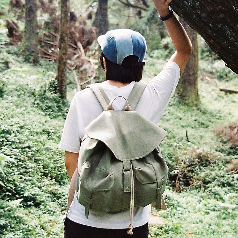 Journey micro suede backpack / moss green - กระเป๋าเป้สะพายหลัง - ผ้าฝ้าย/ผ้าลินิน สีเขียว