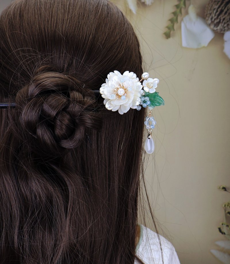 Lemon handmade hair accessories Chidan camellia ebony hairpin/copper hairpin/hai - เครื่องประดับผม - ไม้ ขาว