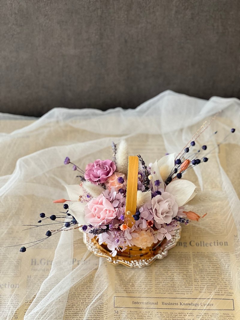 |Spot| Rattan Basket Flower Gift-Pink Purple - ช่อดอกไม้แห้ง - พืช/ดอกไม้ 