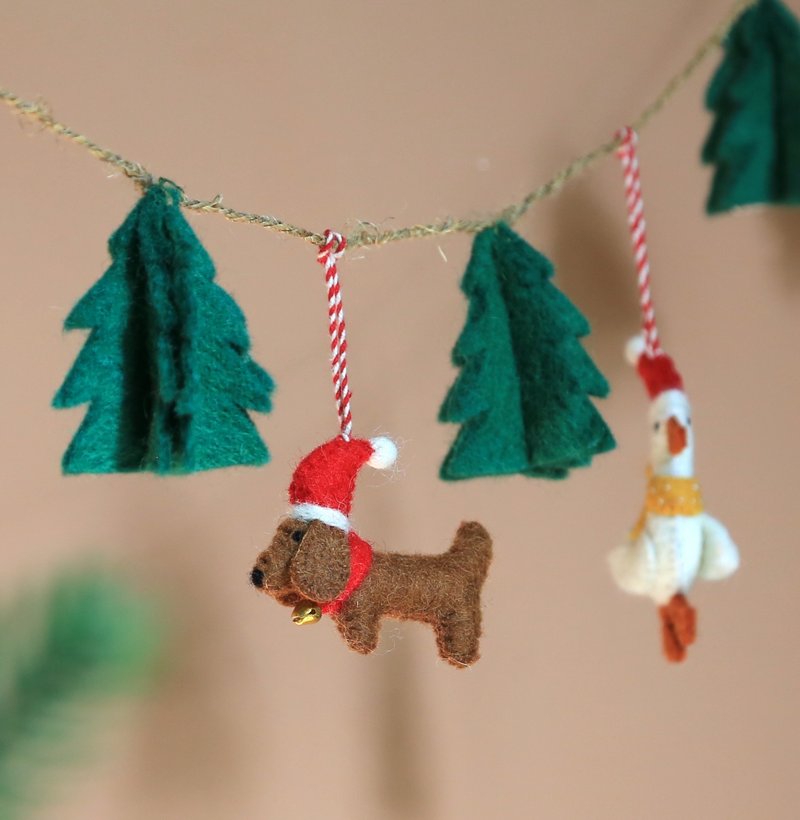 Wool Felt Christmas Pendant Dachshund Dog for Christmas - พวงกุญแจ - ขนแกะ สีนำ้ตาล