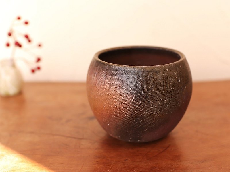 Bizen Free Cup (medium) f1 - 043 - Cups - Pottery Brown