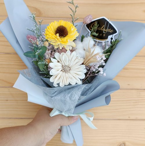 Kinki 手作Studio 情人節禮物花束索拉乾燥花畢業花束 黃 向日葵太陽花束 生日玫瑰