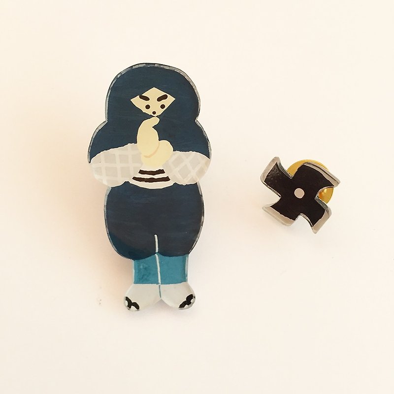 Delon! Ninja Plavan brooch (with shuriken pin badge) - Brooches - Plastic Blue