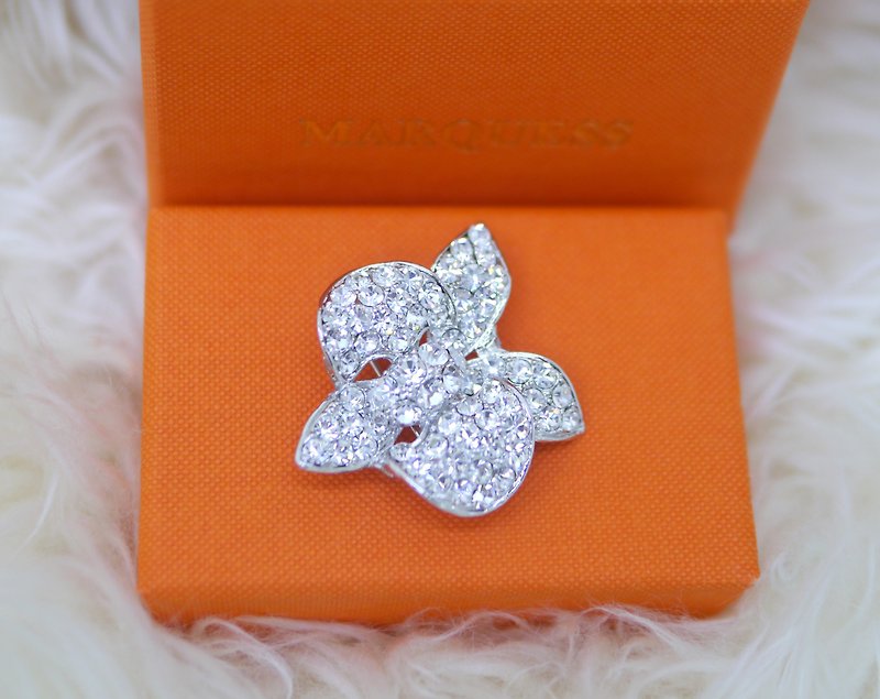 Orchid design, high-quality crystal diamond brooch. - เข็มกลัด - โลหะ สีเงิน