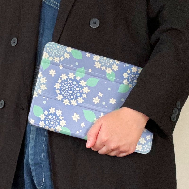 手帳型iPadケース【紫陽花】三折りスタンド機能付プラケースタイプ - 平板/電腦保護殼/保護貼 - 人造皮革 藍色