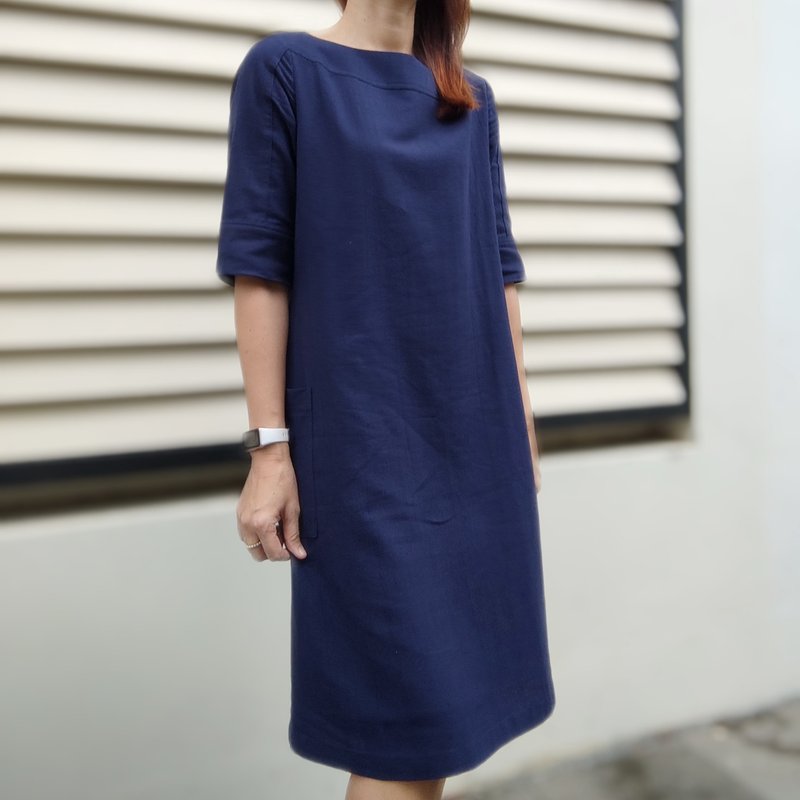 Navy Blue Dress - เดรสครามคอป้าน - ชุดเดรส - ผ้าฝ้าย/ผ้าลินิน สีน้ำเงิน
