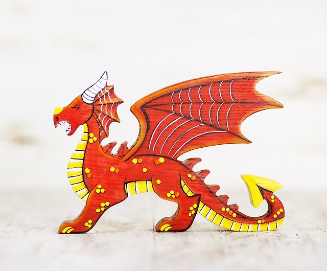 木製のドラゴンの置物妖精の生き物赤いドラゴンのおもちゃ - ショップ