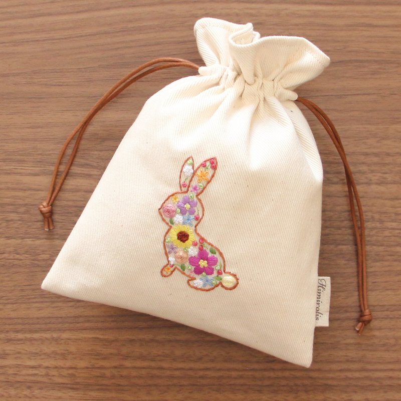 アップリケみたいな巾着ポーチ　うさぎ　手刺繍 - 化妝包/收納袋 - 繡線 