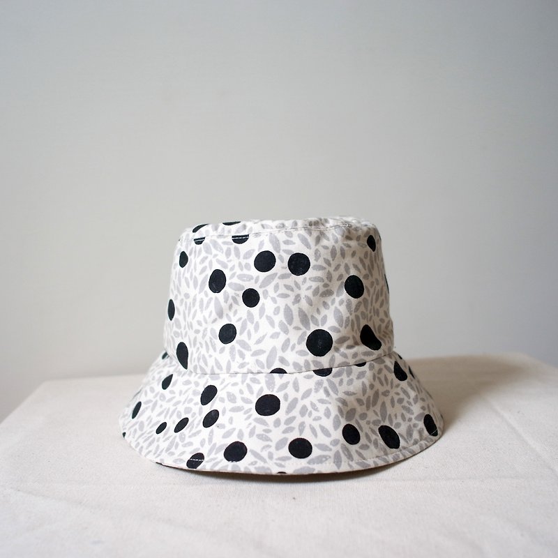 Here and there, some handmade fisherman hats - Hats & Caps - Cotton & Hemp Black