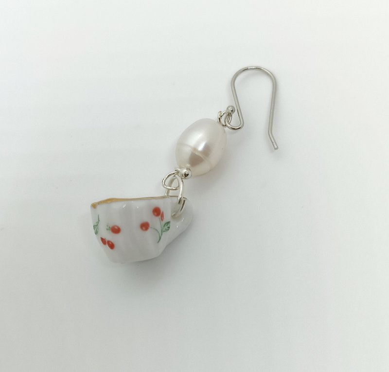 Nostalgic Ceramic Tableware Jewelry Series - English Tea Cup Earrings - ต่างหู - ดินเผา สึชมพู