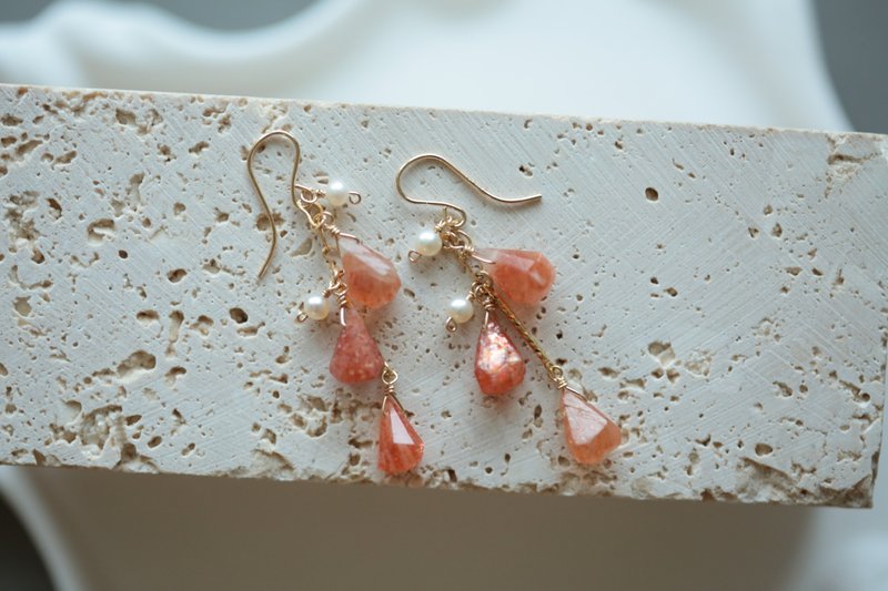 Pearl Stone three-dimensional triangle cut design earrings│14kgf adjustable Clip-On - Earrings & Clip-ons - Semi-Precious Stones Orange