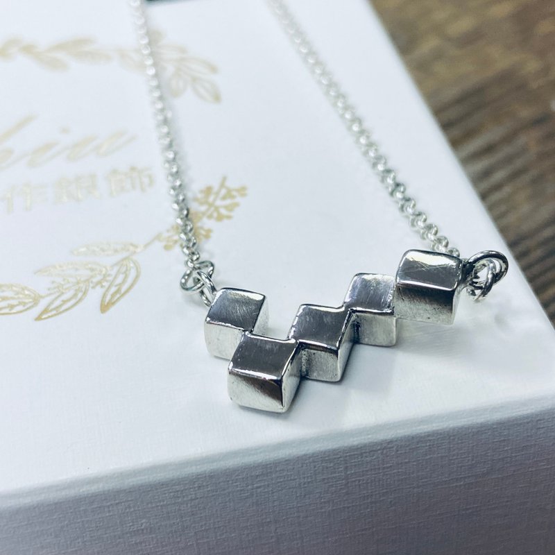 Sterling silver cube necklace can be customized name S550 - แหวนทั่วไป - เงินแท้ สีเงิน