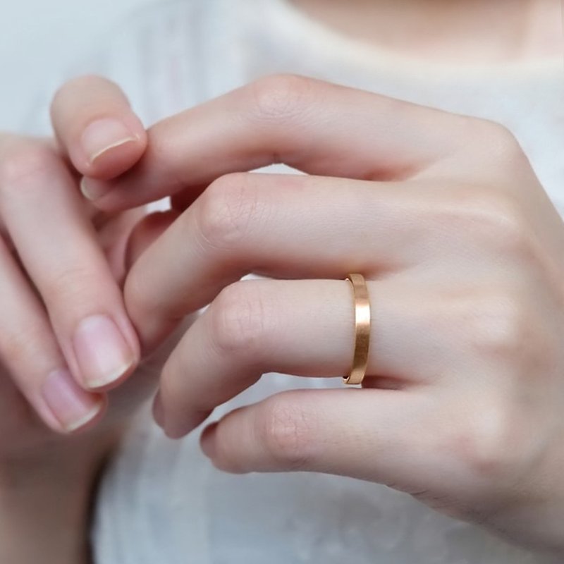 極簡霧面 18K 玫瑰金黃金白金戒指 3mm | 客製手工婚戒對戒 - 戒指 - 貴金屬 金色