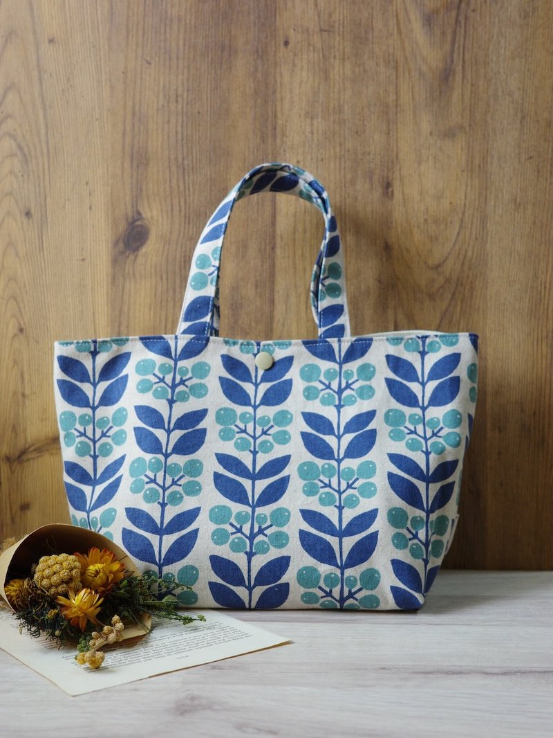 Strong blue fruit - walking bag, handbag, lunch bag, tote bag | - กระเป๋าถือ - ผ้าฝ้าย/ผ้าลินิน 