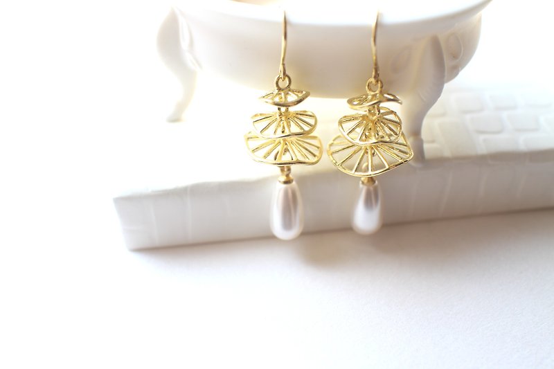 ロマンチックなバレエ - 真珠真鍮のイヤリング - 変更可能なクリップ - ピアス・イヤリング - 銅・真鍮 ゴールド