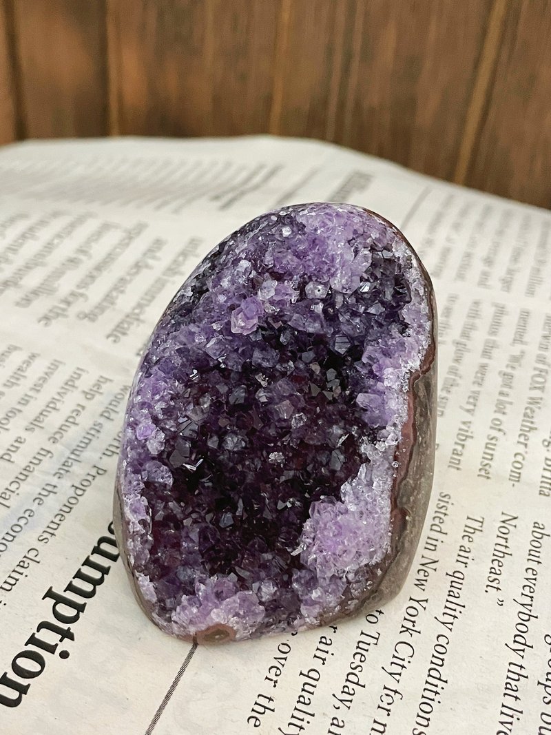 Energy Ornament Natural Amethyst Degaussing Purification Wealth Noble Amethyst Town - Items for Display - Crystal Purple