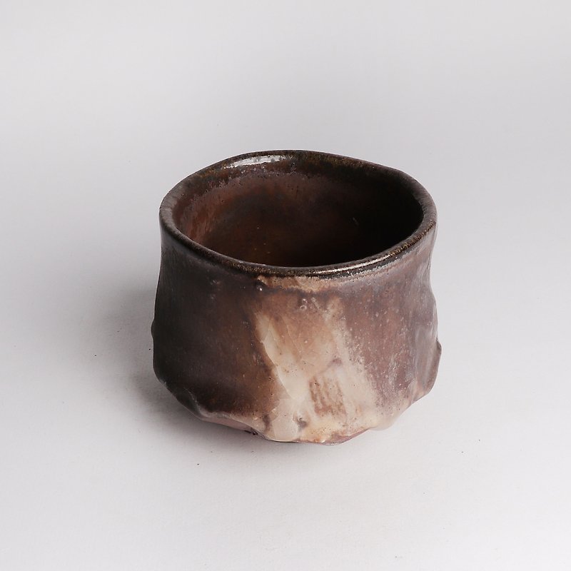 Ming bud kiln l Japanese-style firewood zhiye glaze tea bowl - Teapots & Teacups - Pottery Multicolor