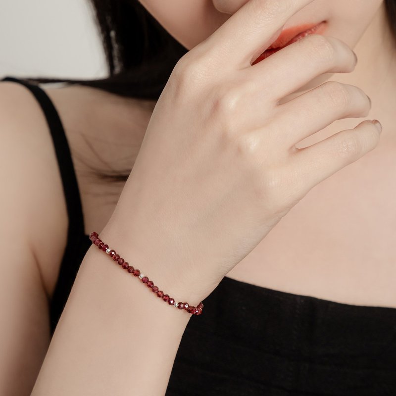 (Increase popularity + good complexion) Glimmer moment | Stone S925 sterling silver | Natural crystal bracelet - Bracelets - Gemstone Red