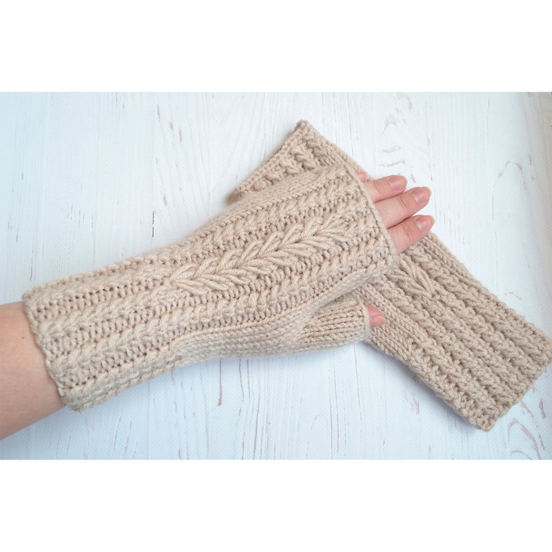 Fingerless gloves for woman, Light beige fingerless mittens, knit hand warmers - 手套/手襪 - 其他材質 卡其色