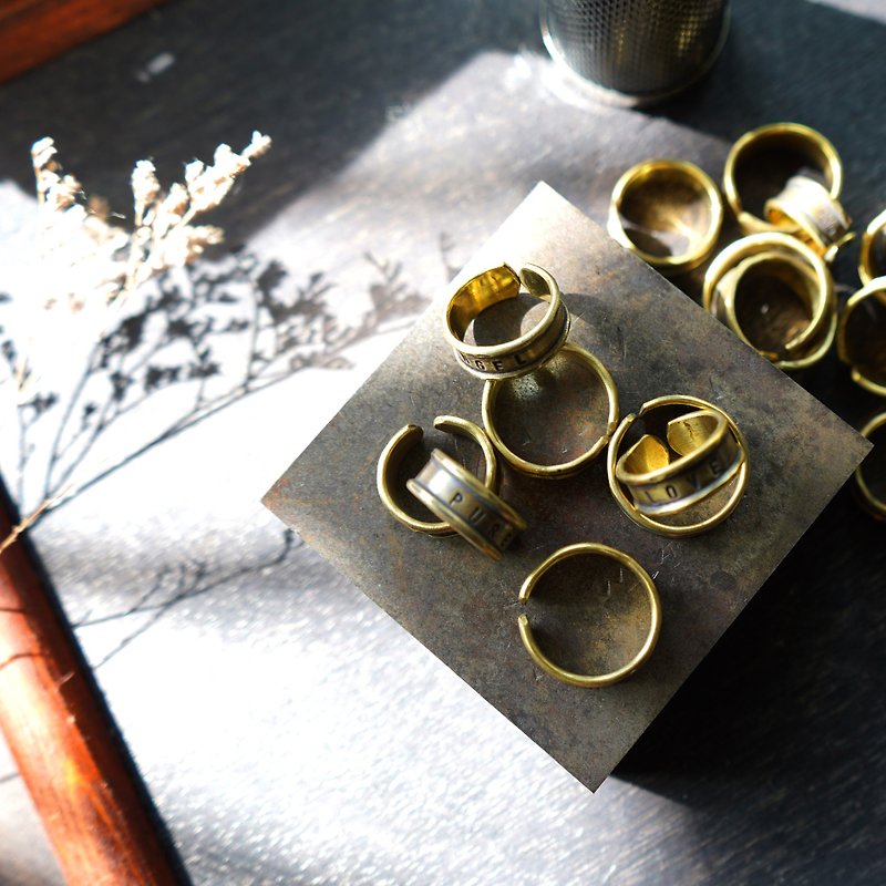 Brass engraving ring English word customization - แหวนทั่วไป - โลหะ สีทอง