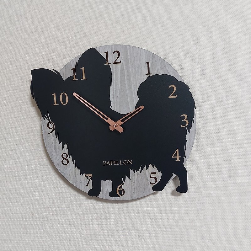 Limited time big discount of 3000 yen off Personalized dog wall clock, Papillon, black, silent clock - นาฬิกา - ไม้ 