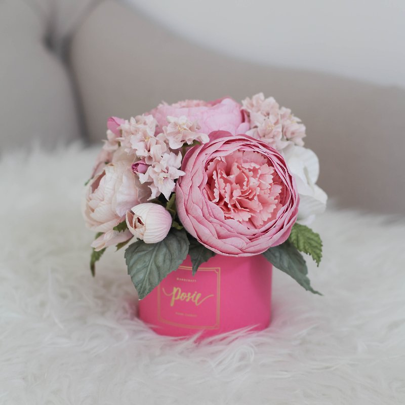 CHARMING Aromatic Large Gift Box Handmade Paper Flowers - 香薰/精油/線香 - 紙 粉紅色