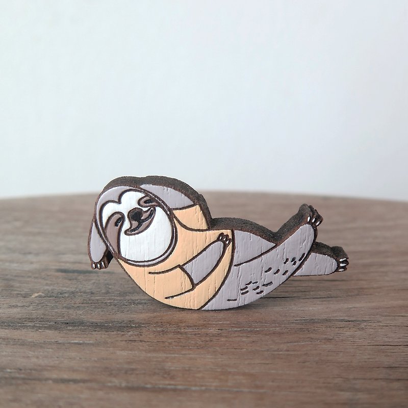 Wooden brooch sloth - เข็มกลัด - ไม้ สีเทา