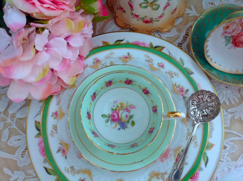 ♥ Anne Crazy Antique ♥ British Style 1950s Antique Hand-painted Rose Flower Wide-mouth Tea Cup Two-piece ~ Lake Green - Teapots & Teacups - Porcelain Green
