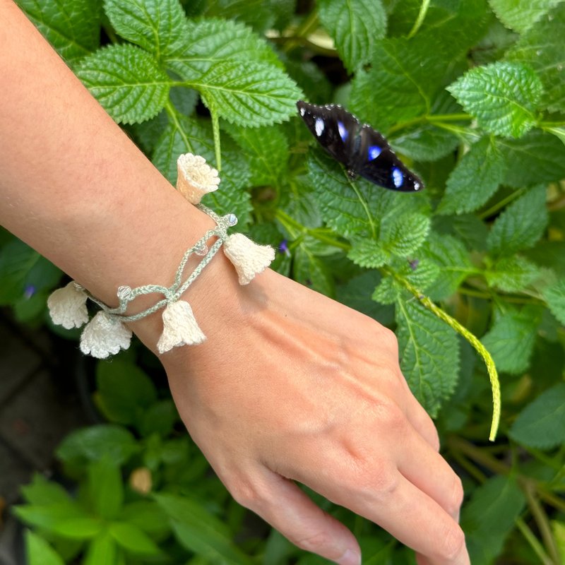 Lily of the valley crochet bracelet CUSTARD - Bracelets - Thread White