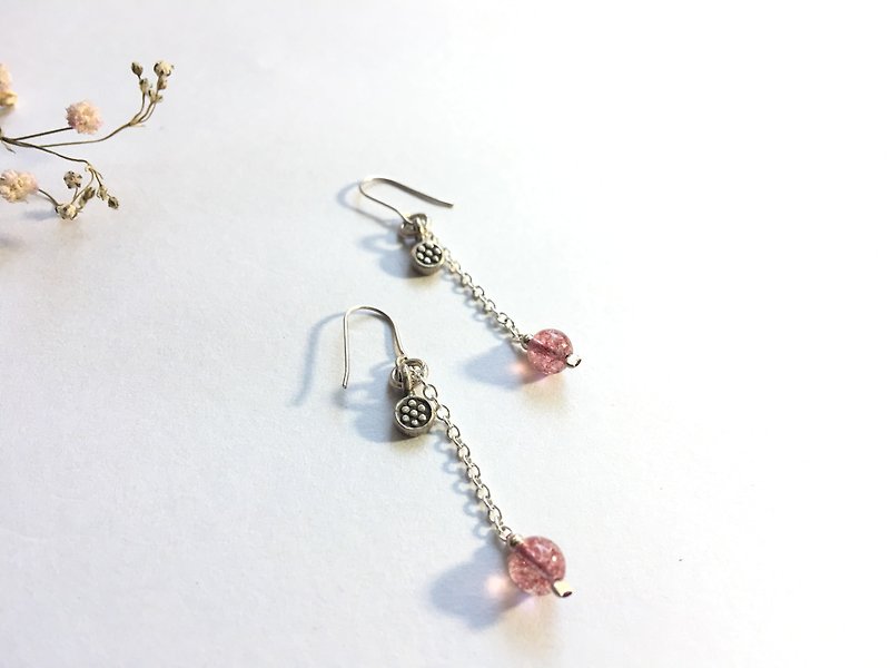 Ops Strawberry Crystal Silver Handmade Jewelry Hook Earrings - ต่างหู - โลหะ สีแดง