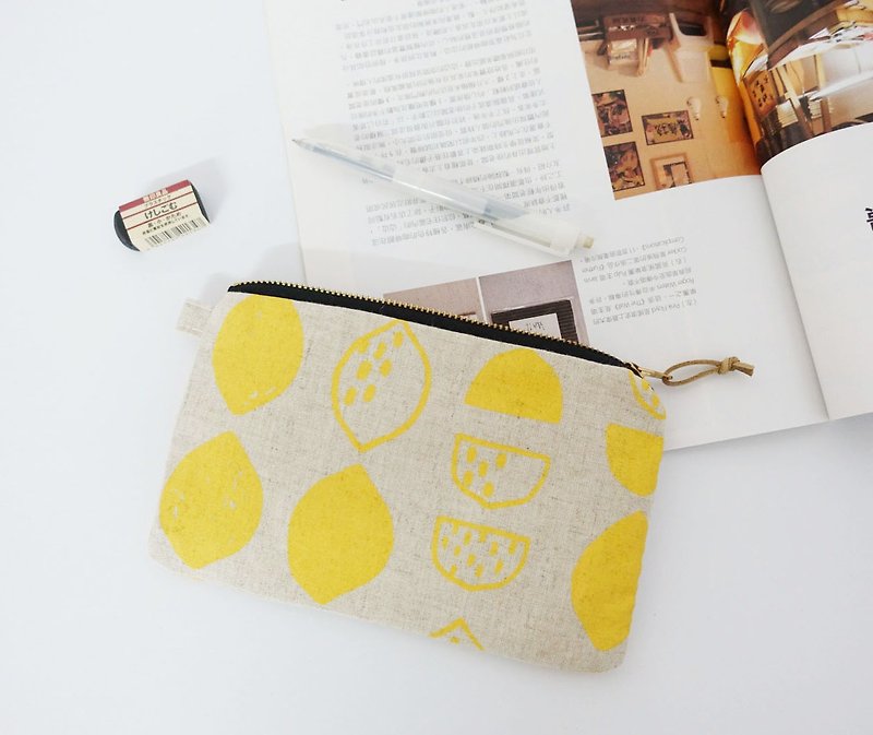 Screen printing clutch bag lemon yellow - Clutch Bags - Cotton & Hemp Yellow