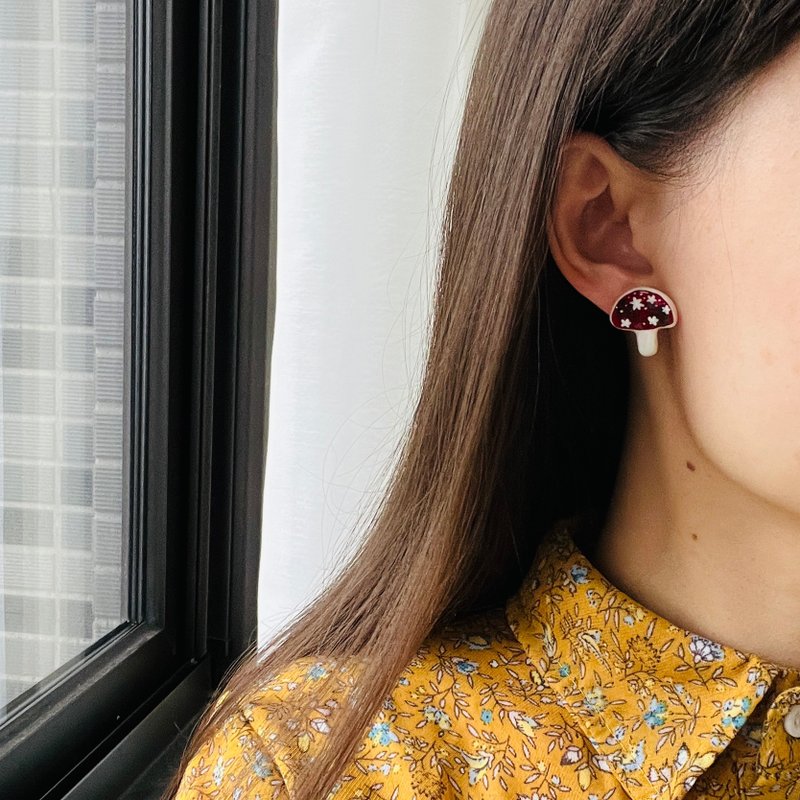 Clip-On earrings—mushroom, cute, flower - ต่างหู - ดินเหนียว 