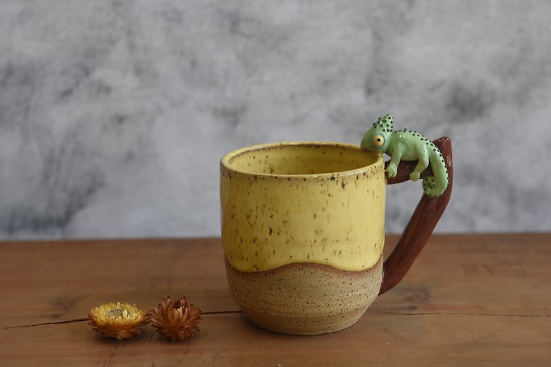 Hand drawn chameleon pottery cup 300cc - Cups - Pottery 
