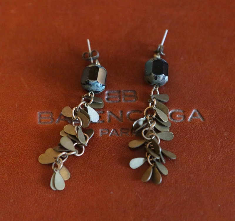 Vintage Tassel Stud Earrings - ต่างหู - โลหะ สีทอง