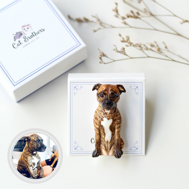 Custom dog portraits brooch - Full body, Custom dog brooch, personalized dog - 胸針 - 黏土 多色