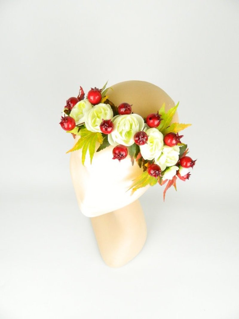 SALE! Flower Crown Boho Garland Headpiece White Flowers and Berries - 髮夾/髮飾 - 其他材質 橘色
